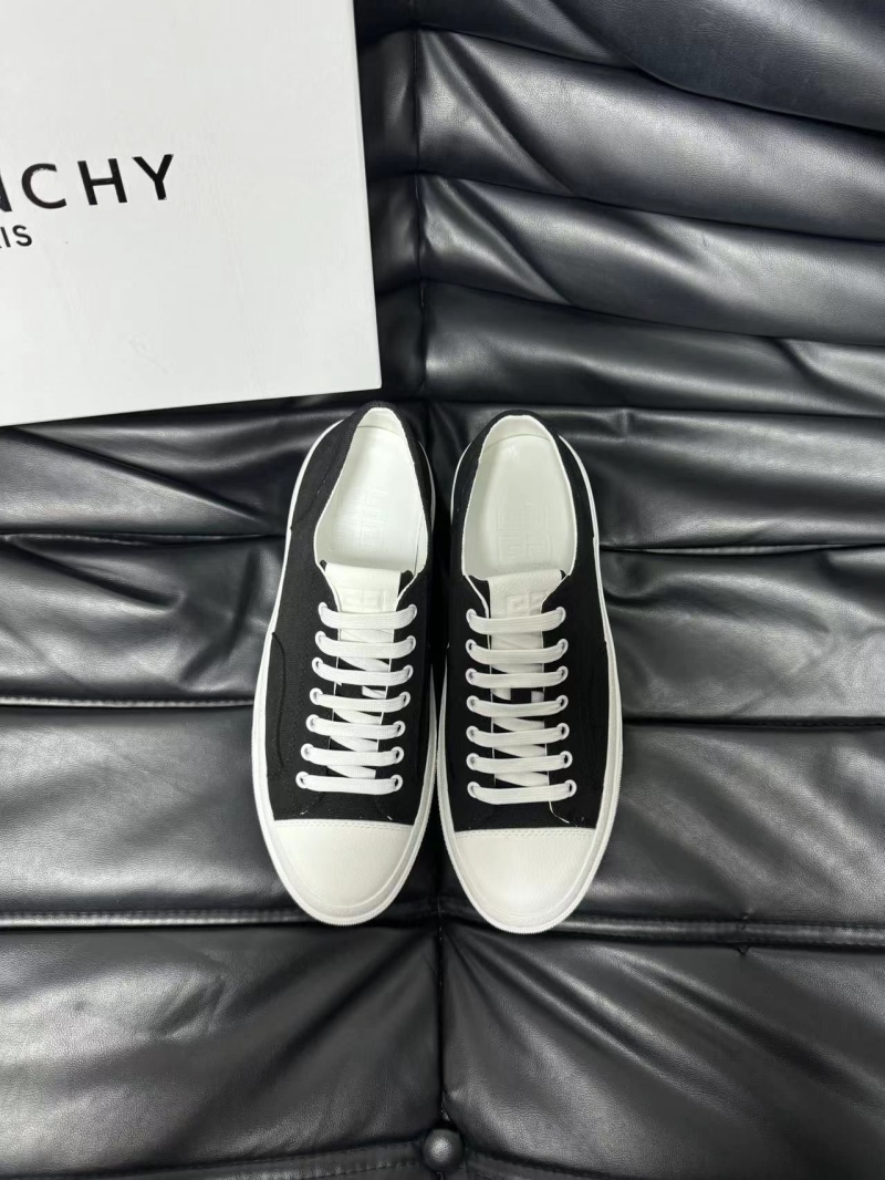 Givenchy Sneakers